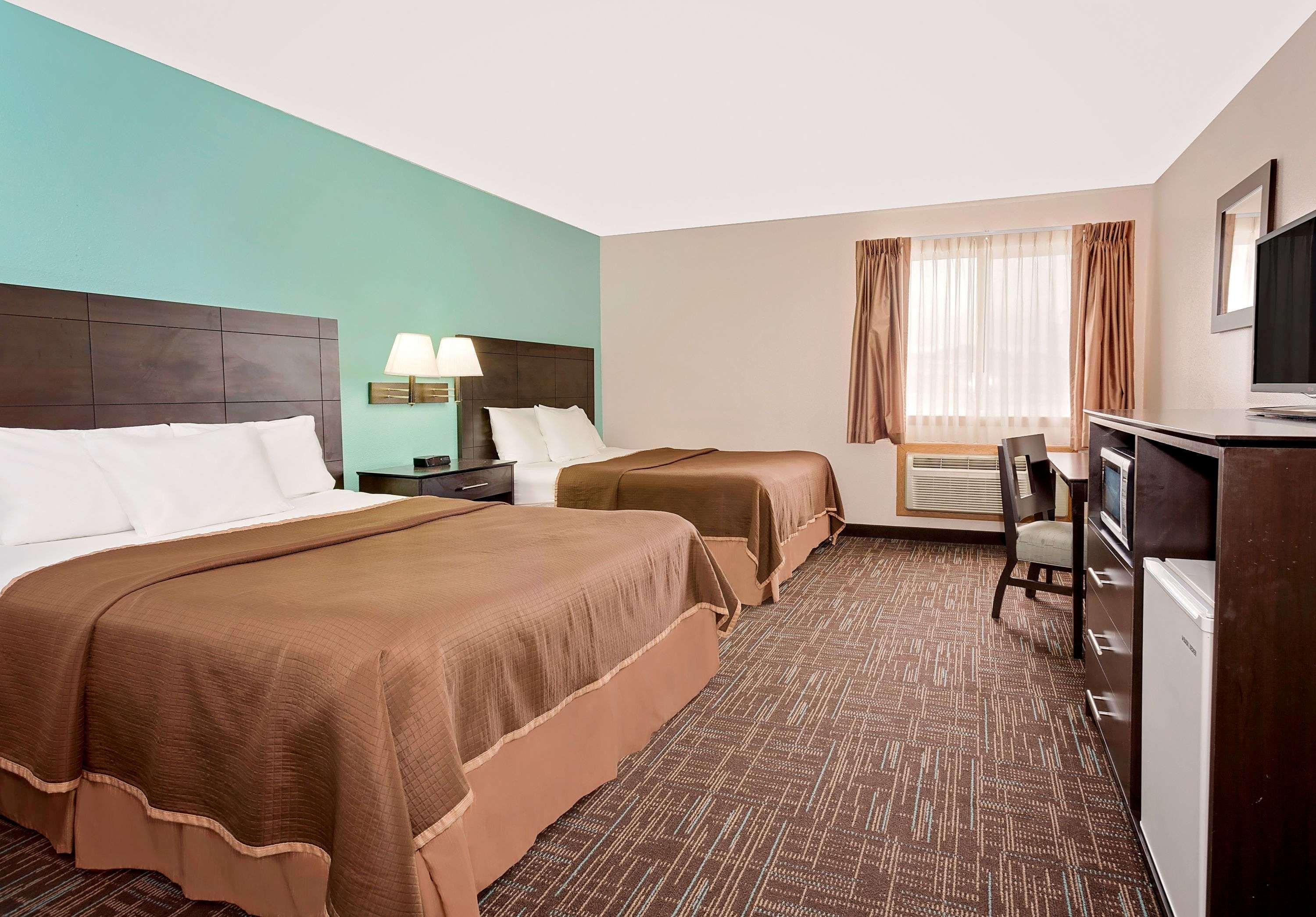 Howard Johnson By Wyndham Gothenburg Exterior photo