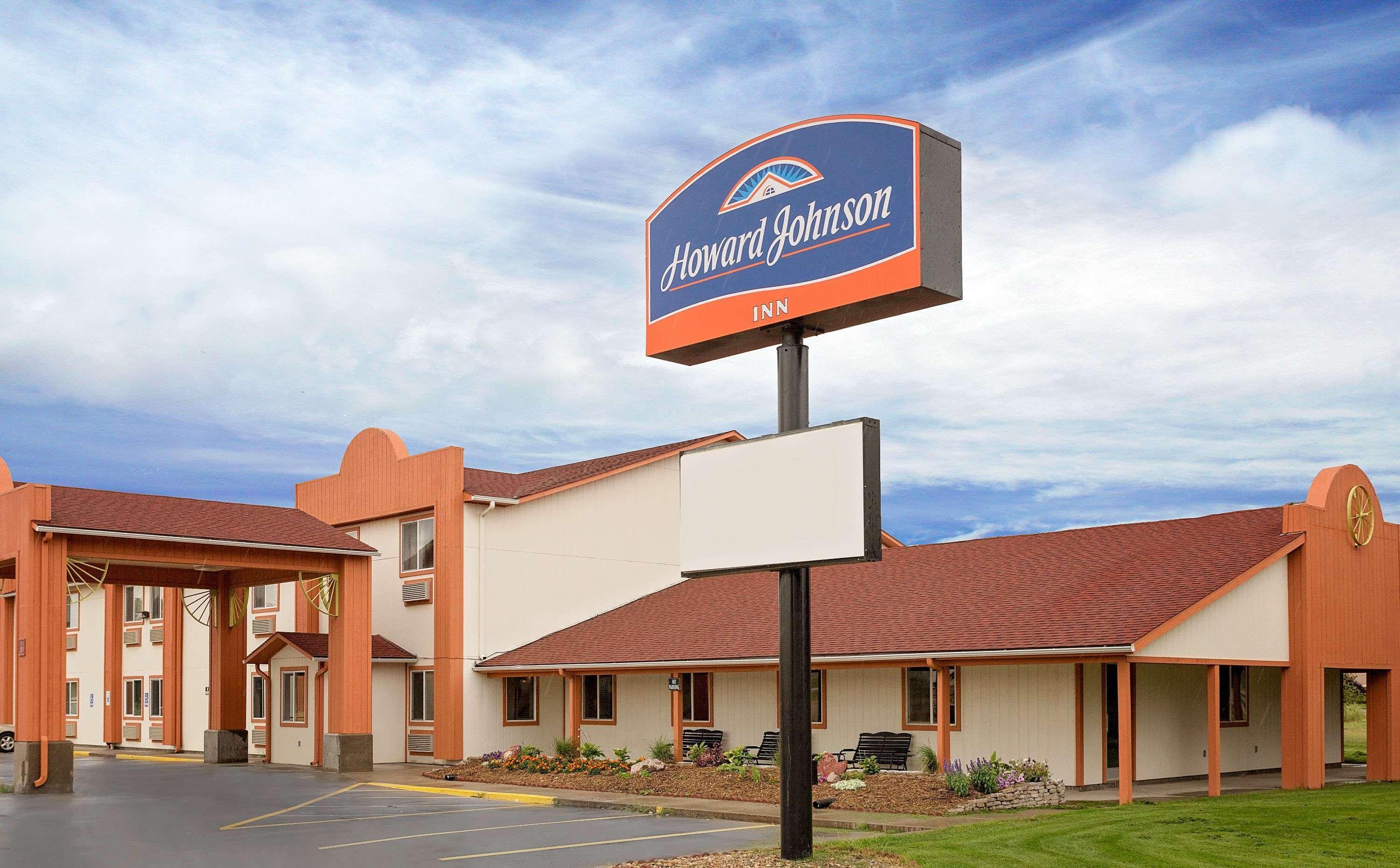 Howard Johnson By Wyndham Gothenburg Exterior photo